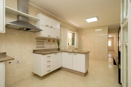 Casa à venda com 250m², 4 quartos e 2 vagasCozinha