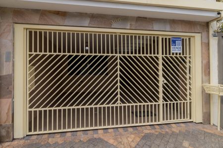 Casa à venda com 250m², 4 quartos e 2 vagasFachada - Placa