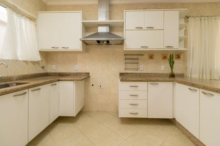 Casa à venda com 250m², 4 quartos e 2 vagasCozinha