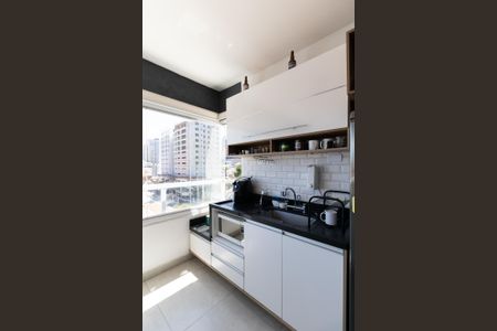 Apartamento à venda com 41m², 1 quarto e 1 vagaVaranda  - Cozinha 