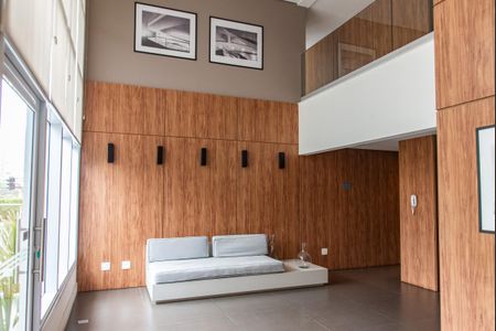 Studio para alugar com 35m², 1 quarto e 1 vaga Studio para alugar com 35m², 1 quarto e 1 vagaHall social