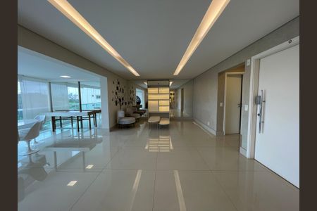 Apartamento à venda com 189m², 3 quartos e 3 vagas Apartamento à venda com 189m², 3 quartos e 3 vagasSala