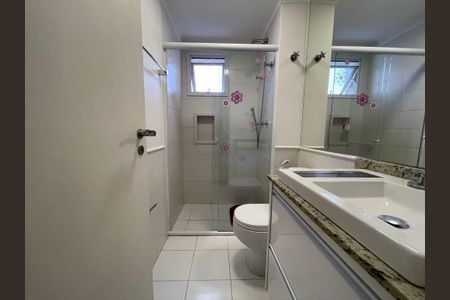 Apartamento à venda com 189m², 3 quartos e 3 vagas Apartamento à venda com 189m², 3 quartos e 3 vagasBanheiro da Suíte 2