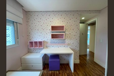 Apartamento à venda com 189m², 3 quartos e 3 vagas Apartamento à venda com 189m², 3 quartos e 3 vagasSuíte 3