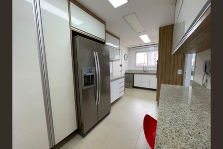 Apartamento à venda com 189m², 3 quartos e 3 vagas Apartamento à venda com 189m², 3 quartos e 3 vagasCozinha