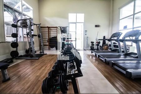 Apartamento à venda com 189m², 3 quartos e 3 vagas Apartamento à venda com 189m², 3 quartos e 3 vagasÁrea comum - Academia