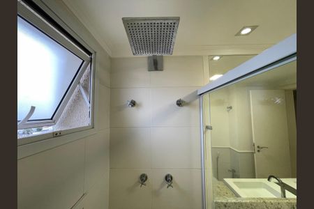 Apartamento à venda com 189m², 3 quartos e 3 vagas Apartamento à venda com 189m², 3 quartos e 3 vagasBanheiro da Suíte 1