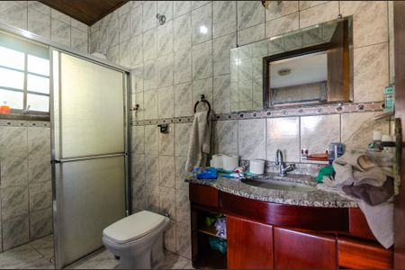 Casa à venda com 133m², 3 quartos e 2 vagasBanheiro