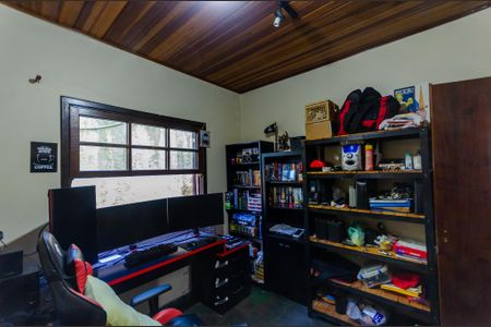 Casa à venda com 133m², 3 quartos e 2 vagasEscritório