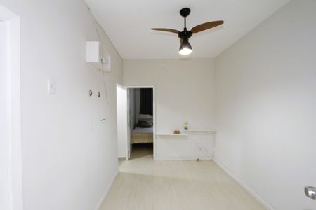 Sala de casa para alugar com 3 quartos, 70m² em Dom Cabral, Belo Horizonte