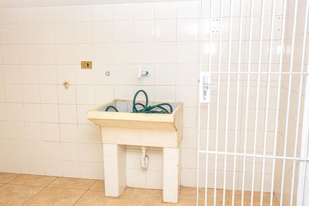 Casa para alugar com 96m², 2 quartos e 1 vaga Casa para alugar com 96m², 2 quartos e 1 vagaÁrea de Serviço