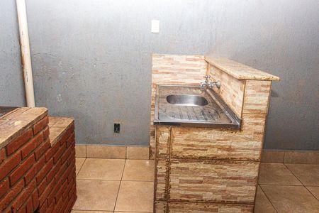 Casa para alugar com 96m², 2 quartos e 1 vaga Casa para alugar com 96m², 2 quartos e 1 vagaChurrasqueira