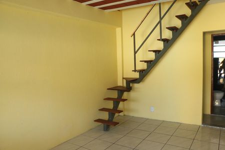 Sala de casa para alugar com 2 quartos, 100m² em Jardim Alvorada, Nova Iguaçu