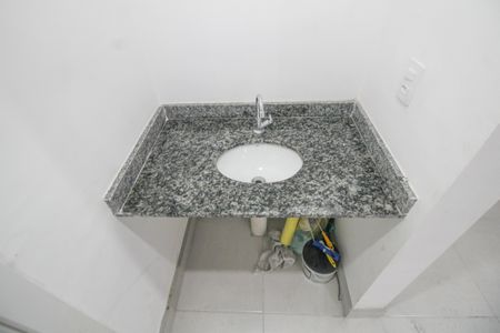 Apartamento para alugar com 35m², 2 quartos e sem vaga Apartamento para alugar com 35m², 2 quartos e sem vagaBanheiro Social