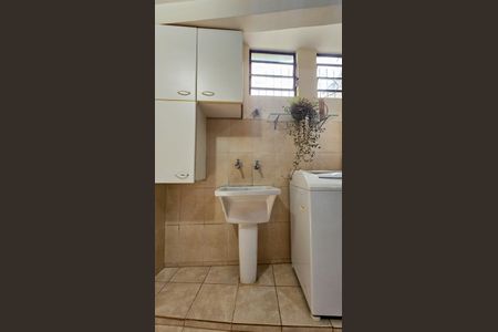 Casa à venda com 135m², 3 quartos e 2 vagasÁrea de Serviço