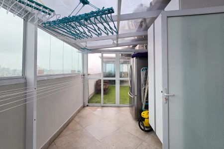 Apartamento à venda com 219m², 4 quartos e 4 vagas Apartamento à venda com 219m², 4 quartos e 4 vagasÁrea de Serviço - Cobertura