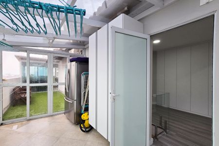 Apartamento à venda com 219m², 4 quartos e 4 vagas Apartamento à venda com 219m², 4 quartos e 4 vagasÁrea de Serviço - Cobertura