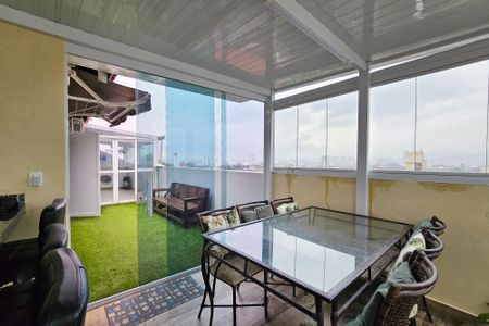 Apartamento à venda com 219m², 4 quartos e 4 vagas Apartamento à venda com 219m², 4 quartos e 4 vagasCobertura