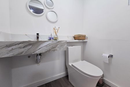 Apartamento à venda com 219m², 4 quartos e 4 vagas Apartamento à venda com 219m², 4 quartos e 4 vagasLavabo