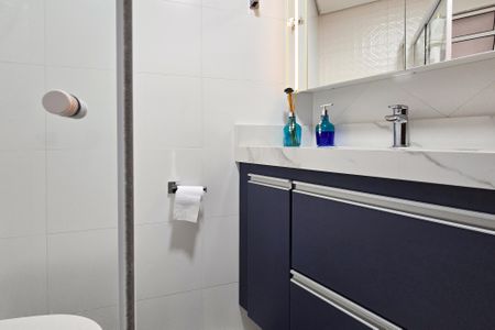 Apartamento à venda com 219m², 4 quartos e 4 vagas Apartamento à venda com 219m², 4 quartos e 4 vagasBanheiro Social