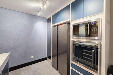 Apartamento à venda com 219m², 4 quartos e 4 vagas Apartamento à venda com 219m², 4 quartos e 4 vagasCozinha