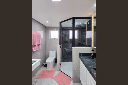 Apartamento à venda com 219m², 4 quartos e 4 vagas Apartamento à venda com 219m², 4 quartos e 4 vagasBanheiro da Suíte Cobertura