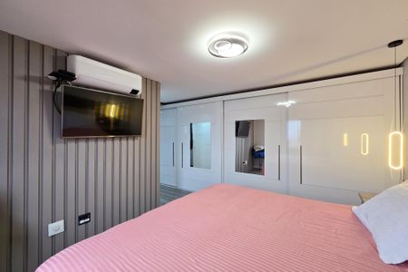 Apartamento à venda com 219m², 4 quartos e 4 vagas Apartamento à venda com 219m², 4 quartos e 4 vagasSuíte da Cobertura