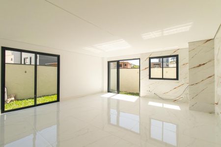 Casa de condomínio para alugar com 160m², 3 quartos e 2 vagasSala/Cozinha