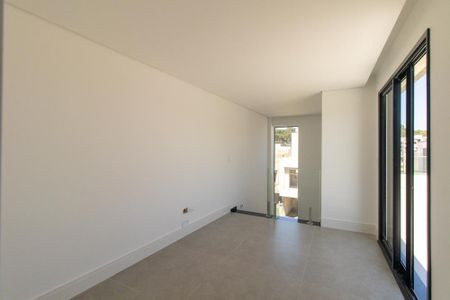 Casa de condomínio para alugar com 160m², 3 quartos e 2 vagasEscritório