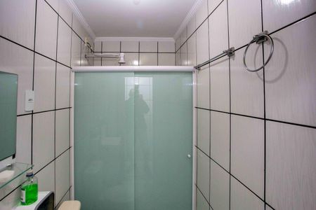 Casa à venda com 48m², 3 quartos e 2 vagasBanheiro de Serviço