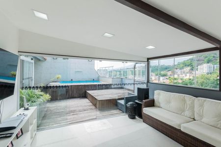 Apartamento à venda com 122m², 3 quartos e 1 vagaCobertura