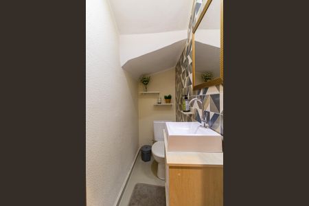 Casa de condomínio à venda com 123m², 2 quartos e 2 vagasLavabo