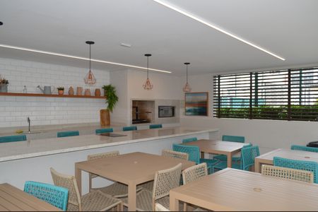 Apartamento à venda com 83m², 2 quartos e 2 vagasÁrea comum - Churrasqueira