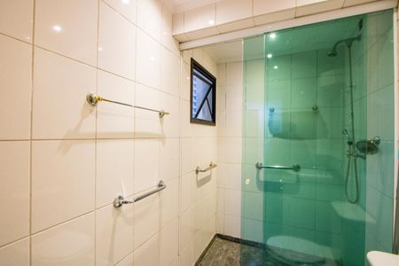 Apartamento à venda com 115m², 3 quartos e 2 vagasBanheiro social