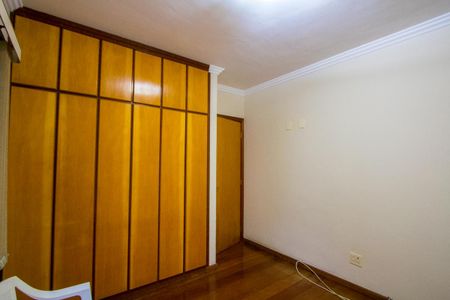 Apartamento à venda com 115m², 3 quartos e 2 vagasQuarto 