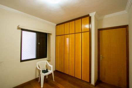 Apartamento à venda com 115m², 3 quartos e 2 vagasQuarto 