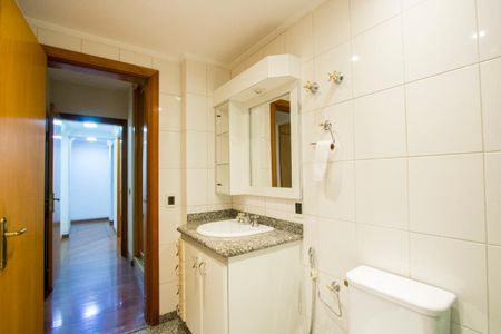 Apartamento à venda com 115m², 3 quartos e 2 vagasBanheiro da Suíte