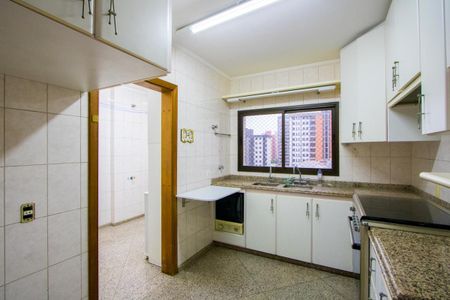Apartamento à venda com 115m², 3 quartos e 2 vagasCozinha