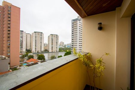 Varanda da sala de apartamento à venda com 3 quartos, 115m² em Vila Gilda, Santo André
