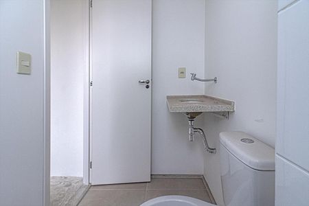 Apartamento à venda com 54m², 2 quartos e 2 vagasBanheiro da Suíte