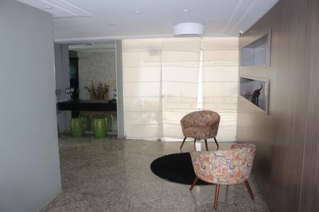 Apartamento à venda com 155m², 4 quartos e 3 vagasHall social
