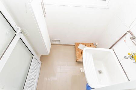 Apartamento à venda com 65m², 2 quartos e 1 vagaÁrea de Serviço