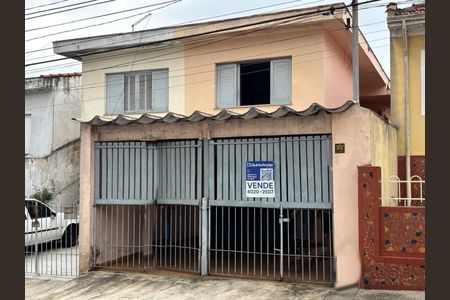 Casa à venda com 150m², 2 quartos e 2 vagasFachada - Placa