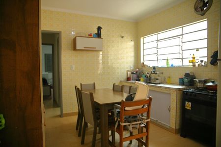 Casa à venda com 150m², 2 quartos e 2 vagasCozinha