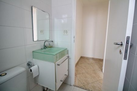 Apartamento à venda com 52m², 2 quartos e 1 vaga Apartamento à venda com 52m², 2 quartos e 1 vagaBanheiro