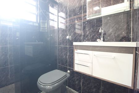 Casa à venda com 229m², 3 quartos e 2 vagasBanheiro