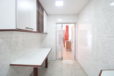 Casa à venda com 229m², 3 quartos e 2 vagasCozinha