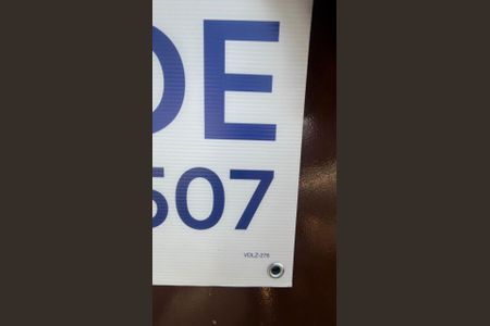 Casa à venda com 151m², 3 quartos e 2 vagas Casa à venda com 151m², 3 quartos e 2 vagasPlaquinha