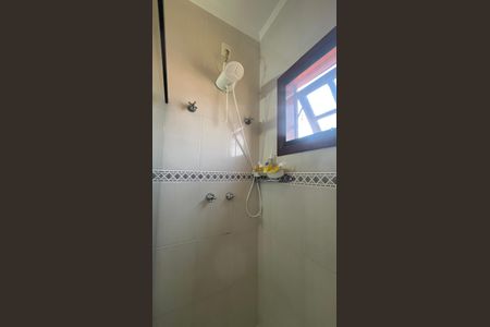 Casa à venda com 151m², 3 quartos e 2 vagas Casa à venda com 151m², 3 quartos e 2 vagasBanheiro