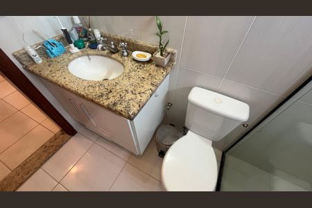 Casa à venda com 151m², 3 quartos e 2 vagas Casa à venda com 151m², 3 quartos e 2 vagasBanheiro